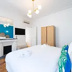 HotelHome Paris 16